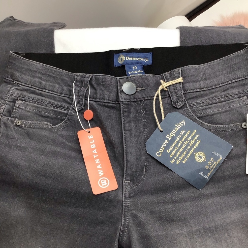 Democracy Women's Grey Skinny Jeans - Picture 9 of 11